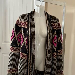 Pink Rose Black and Pink Geometric Cardigan